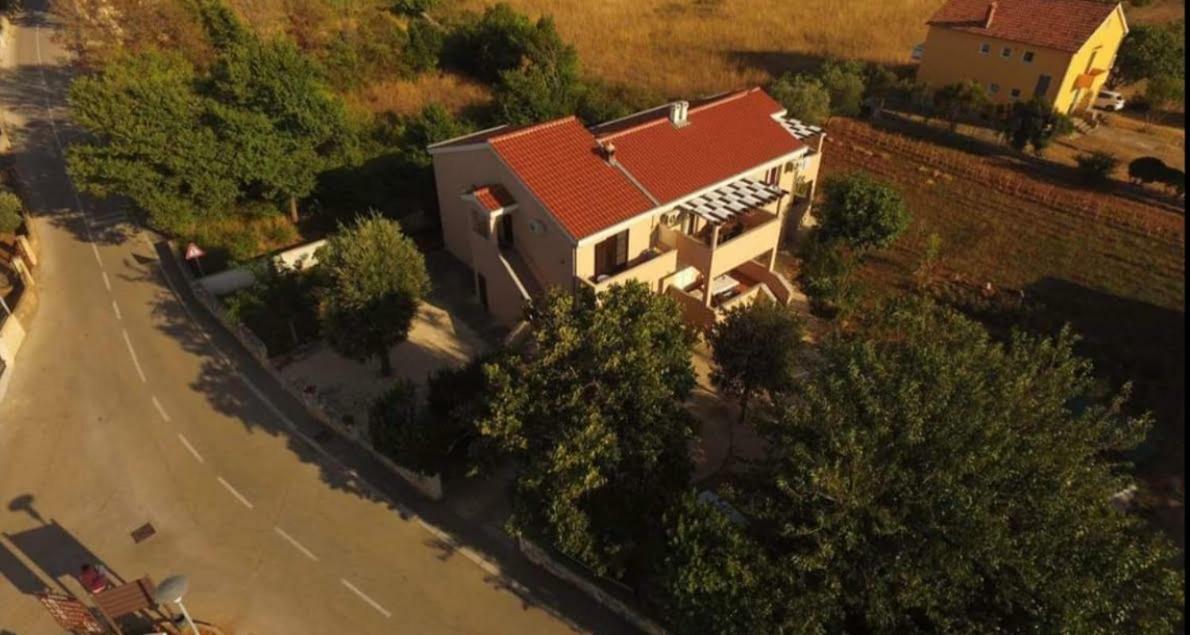 Apartments Ratka 扎顿 外观 照片